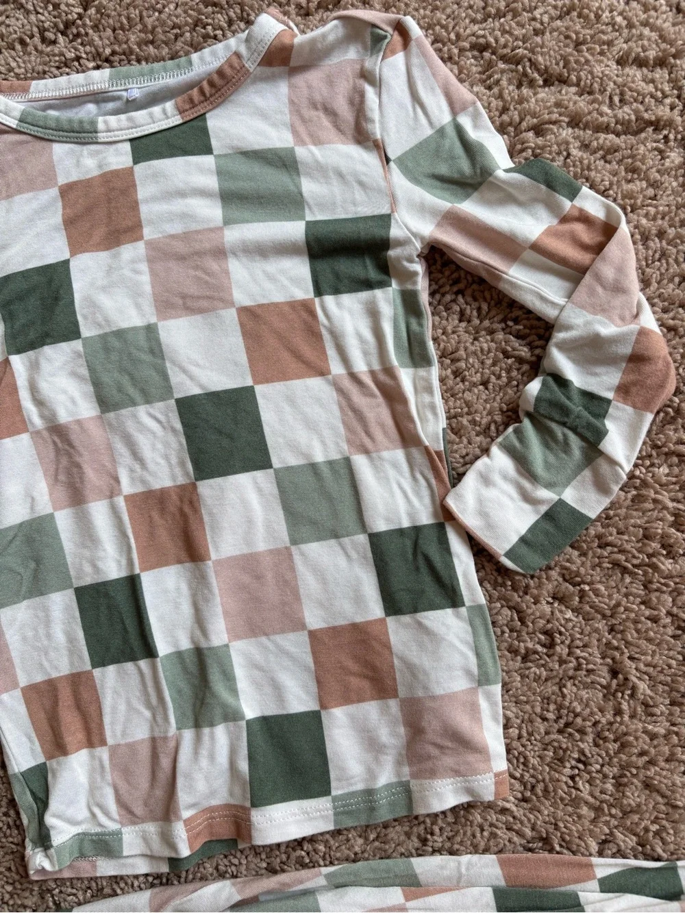 Posh Peanut Checkered Pajama Set: 3T-4T